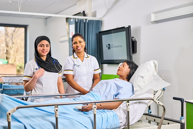 Nurse students in the nursing workshop