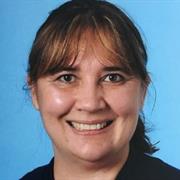 Head and shoulders picture of Lizana Oberholzer