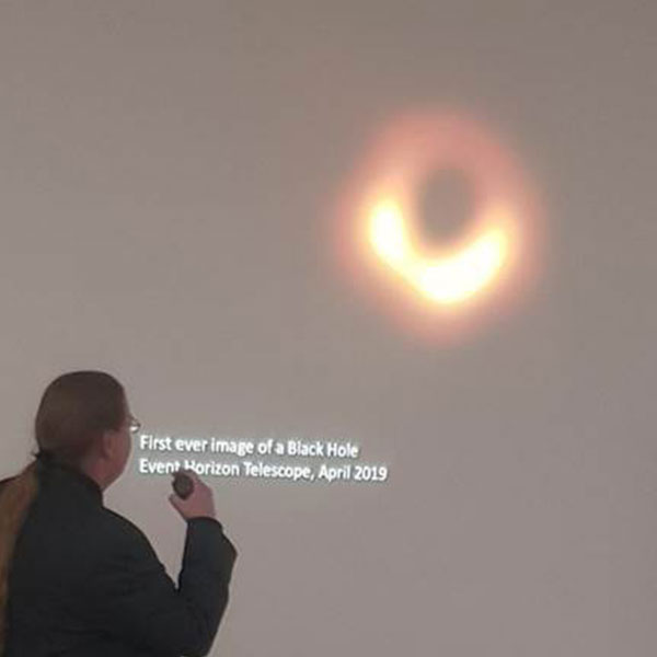 Imagine there is no space and time - the black hole explained