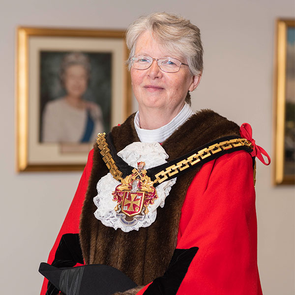 CLAIRE-DARKE