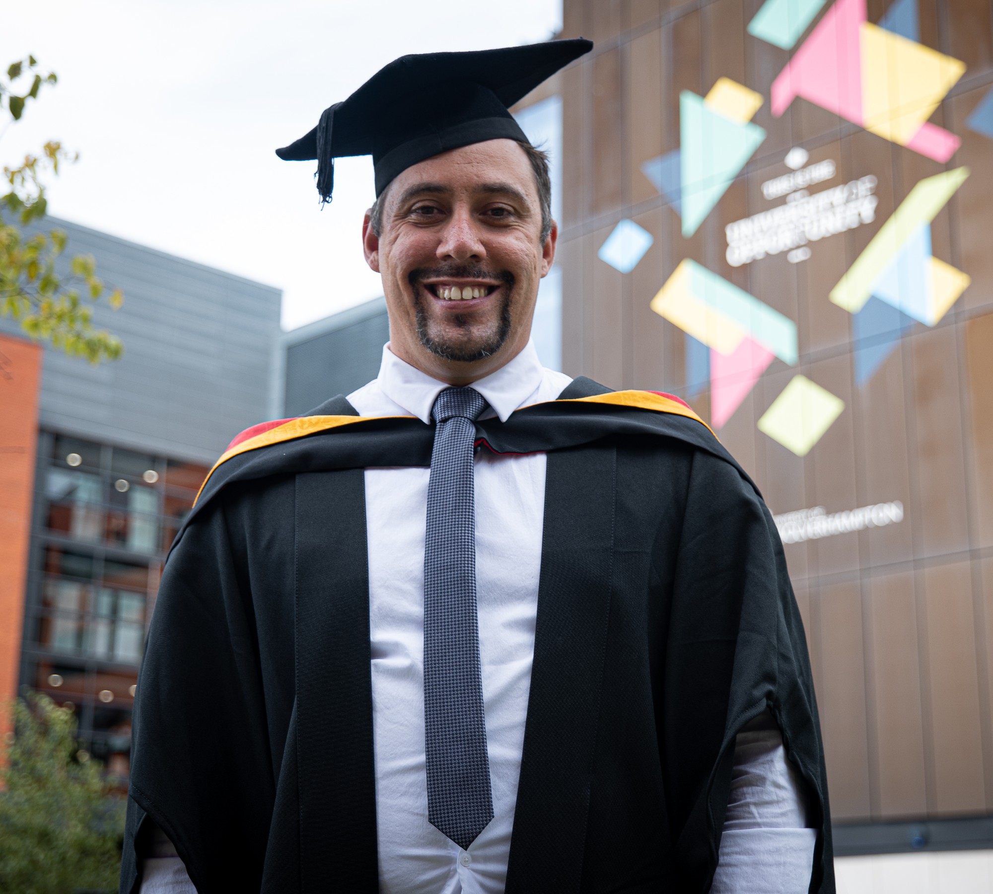 graduate_marcos_main
