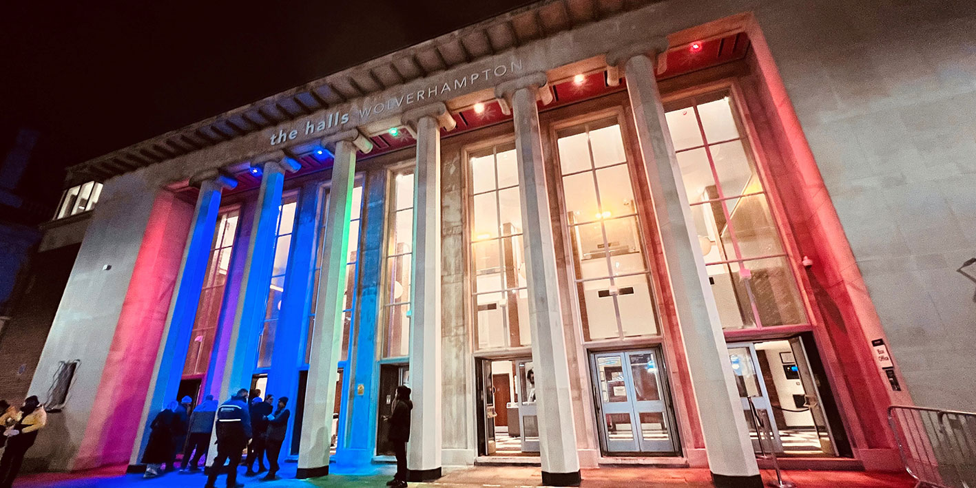Image of the iconic The Halls in Wolverhampton from the front