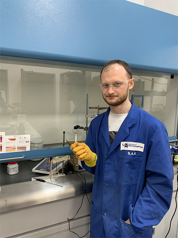 Dr Nik Kondratyev in a lab