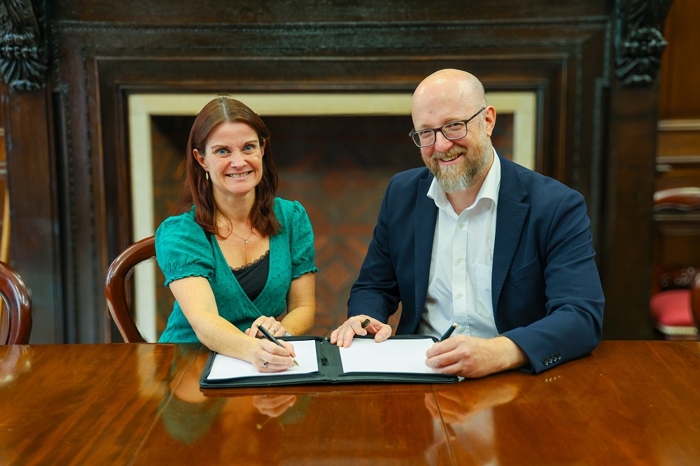 University boosts healthcare courses with new online learning partnership