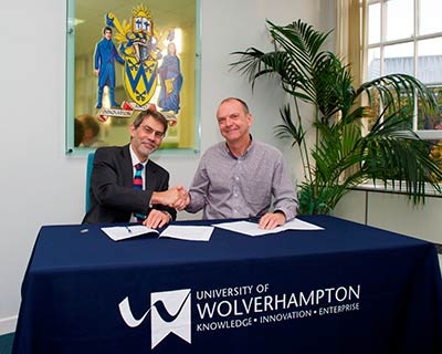 unionlearn Director Tom Wilson (L) with University Vice-Chancellor Professor Geoff Layer