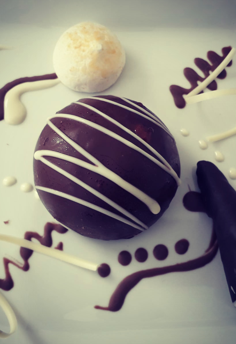 A dessert sitting on a plate