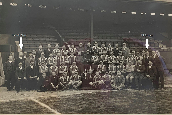 DHFC Group Photo 1933 – 1934 with Clegg & Garratt highlighted (Dulwich Hamlet FC)