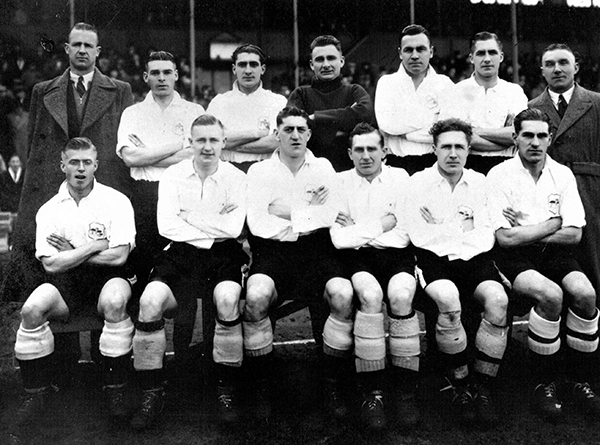 Team Group Fulham 1938-39