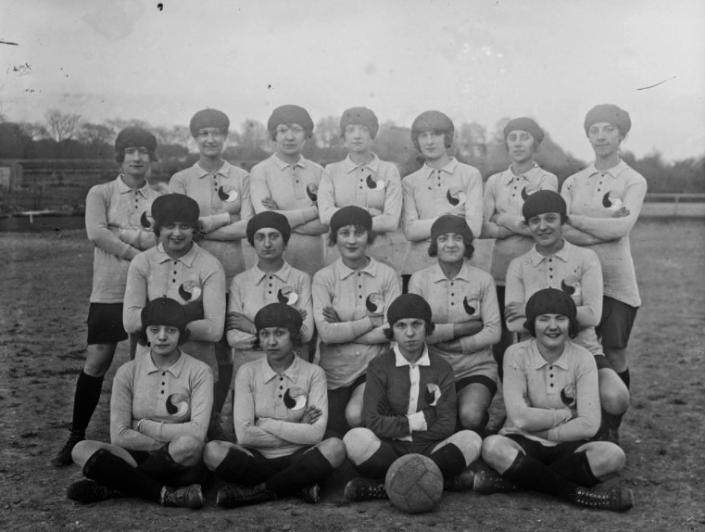 Femina side from the early 1920s. The team went on to win 11 French league championships