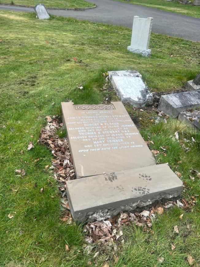 Bobby  Parker's Grave