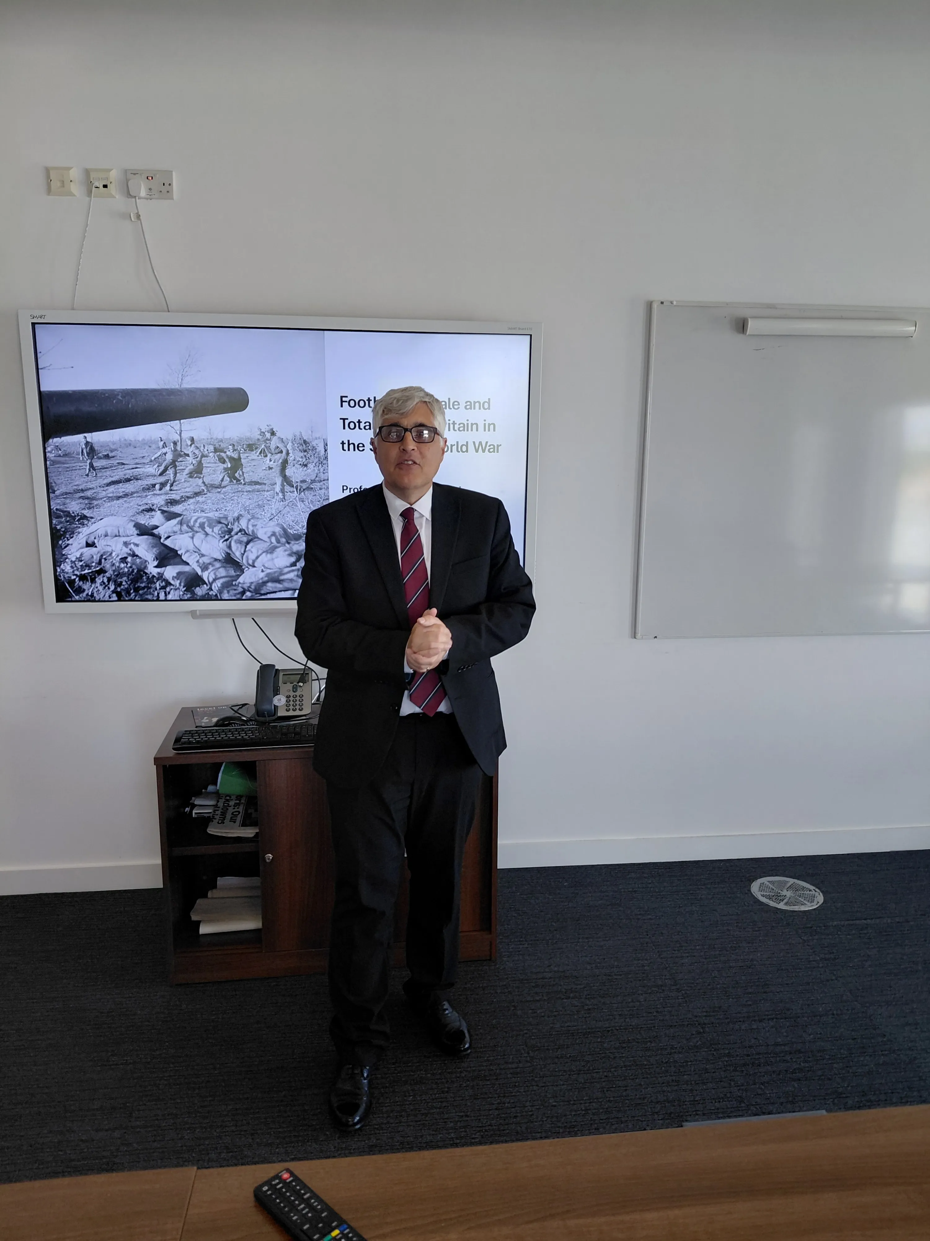 Dr Alex Alexandrou