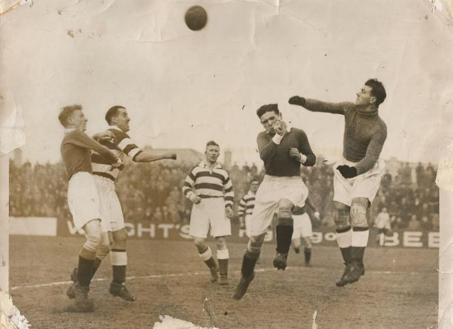 John Lowe (centre) playing for Hamilton Academical against St Johnstone in 1939